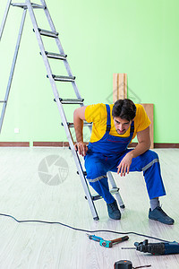 工地工伤工人职场情况冒险修理工事故维修男性援助风险预防背景图片