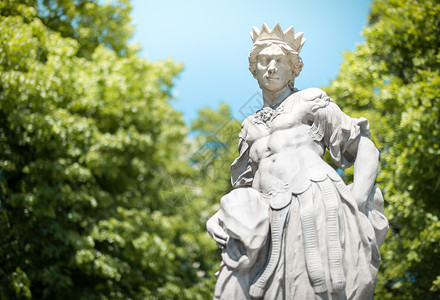 波兰 波兰 欧洲华沙公园古典雕像背景图片