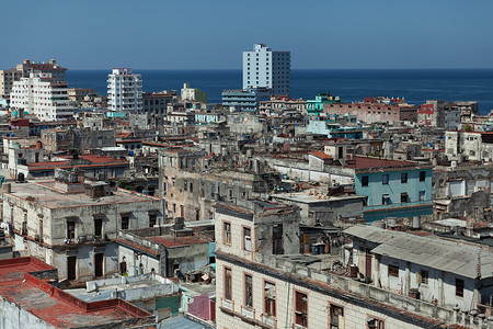 古巴哈瓦那的屋顶历史景观历史性街道首都建筑拉丁国家圆顶旅游背景