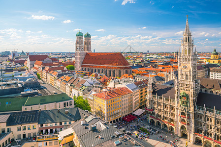 慕尼黑玛利亚广场慕尼黑与Marienplatz市政厅的天线观光地标广场吸引力市中心旅行旅游历史性正方形城市背景