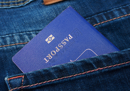 休假时间到了鉴别国际身份商业游客裤子蓝色安全文档护照背景图片