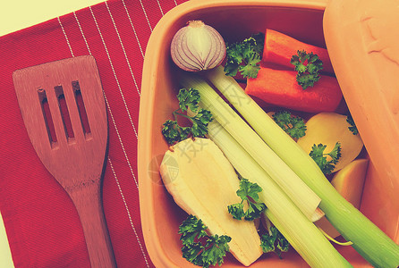 胡萝卜南瓜一盘菜菜加花椰菜和胡萝卜背景