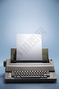 电子打字机白色摄影技术风格复古桌子背景图片
