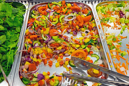 胃切除术丰富多彩的沙拉自助餐洋葱餐厅营养玉米小吃胡椒折叠蔬菜美食宏观背景