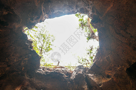 洞顶自然场景高清图片