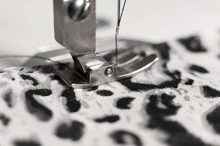 用织物和缝线缝合机制造业高清图片素材
