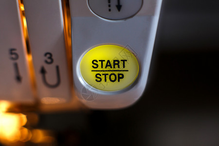 缝纫机按钮的特写 工作场所裁缝 缝纫业剪裁高清图片素材