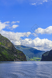 艾德峡湾挪威美丽的山地和峡湾景观 挪威的奥兰斯福德索格涅夫霍德爬坡远足海岸全景旅游蓝色旅行岩石风景海景背景