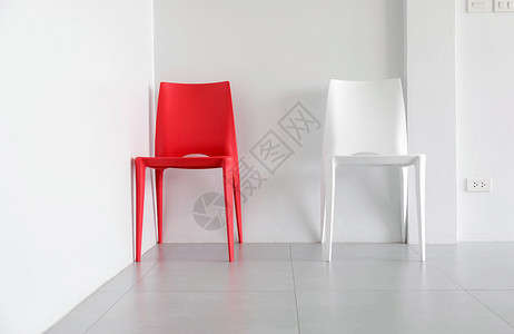 红色和白色塑料椅座位家具角落会议团队个性椅子房间房子人群背景图片