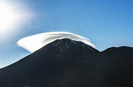 新西兰的Ngarauruhoe山火山高清图片