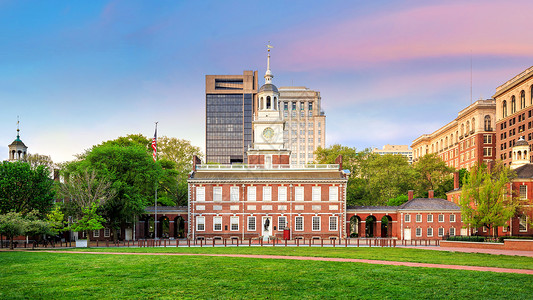 重回费城费城独立会堂蓝色公园天空历史历史性地标大厅独立厅国家建筑背景