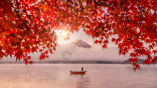 秋季多姿多彩 青藤山场景反射蓝色地标树叶日出旅行渔夫公吨风景背景图片