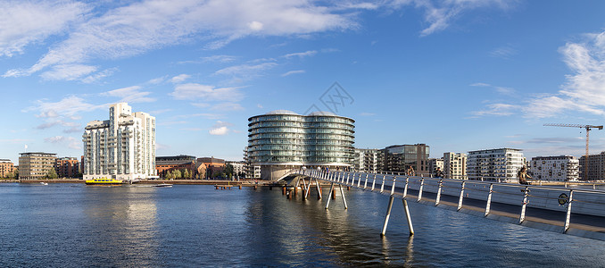 政务中心双子座哥本哈根港口 有现代自行车桥观光首都行人建筑学住宅城市全景建造建筑中心背景
