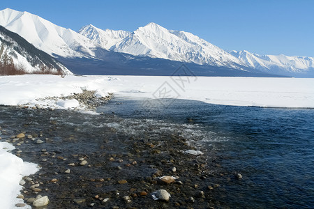 冰丘俄罗斯小海高清图片
