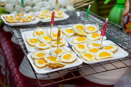 地蛋泰国的街头食物 炸鸡蛋 炒鸡蛋带走背景