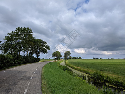 弗罗瑞斯群岛地貌天气多云草地风景天空草原农村高清图片