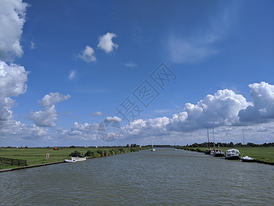 弗里斯兰运河农田运河闲暇背景图片