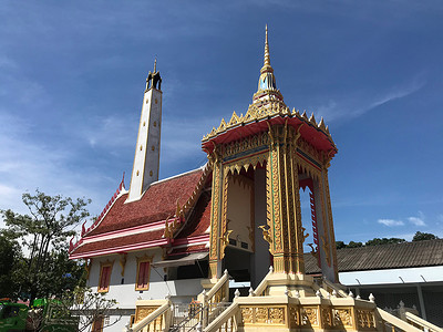 科布Bang Kobua的佛教寺庙背景