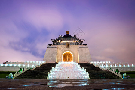 台北台海清介石纪念堂蓝色建筑纪念碑旅游大厅场景旅行记忆雕塑入口背景图片