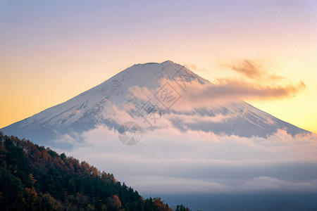 火山遗迹风景樱桃高清图片