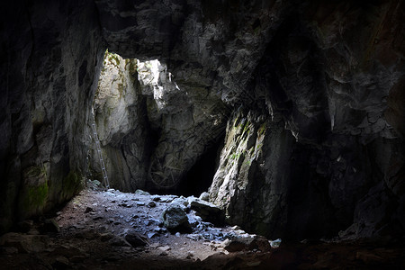 侵蚀性波兰的Raptawicka洞穴背景