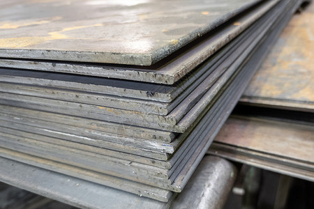厚厚热滚滚钢板堆叠角 缝合热轧床单金属科技材料工件仓库工厂制造业生产背景
