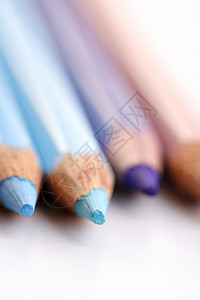 静生摄影宏观蓝色蜡笔彩虹创造力绘画铅笔教育素描团体背景图片
