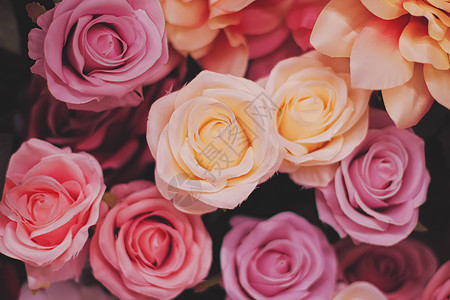 玫瑰作为婚礼和花花店装饰的花朵装饰品植物新娘花瓣宏观礼物花束粉色白色奢华念日背景图片