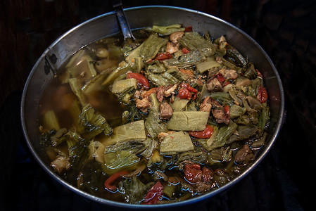 倒钩朝苦瓜和咸菜芥末加猪肉排汤 中国风格早餐倒钩美食盘子蔬菜烹饪文化肋骨午餐餐厅背景