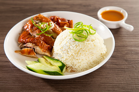 卖鸡的摊位上烤鸡饭午餐鸡饭美食食品食物鸡片鸡腿家禽小贩盘子背景