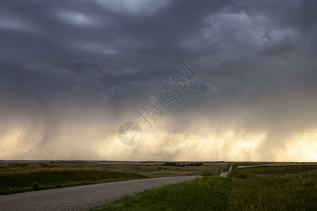 加拿大帕蕊雷风暴云风暴乡村国家危险场景警告农作物背景图片
