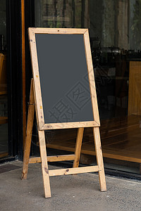 咖啡店黑板餐厅前面的旧白板牌子木板酒吧展示空白广告牌白色框架黑板粉笔商业背景