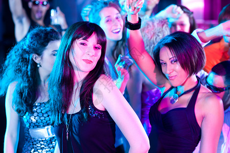 夜总会朋友团体女性乐趣女士音乐运动朋友们女孩们黑色夜生活娱乐背景图片
