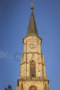 圣迈克尔丁ClujNapoca的圣迈克尔教堂建筑学天空景观教会蓝色旅行地标天际日落城市背景