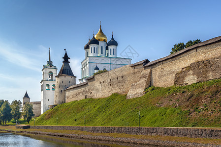 俄罗斯普斯科夫克罗姆Krom石头城市地标教会历史堡垒寺庙天空建筑学宗教背景