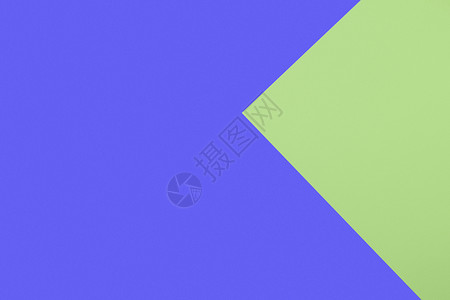 淡绿色三角形浅绿色和经典蓝色纸的抽象背景背景