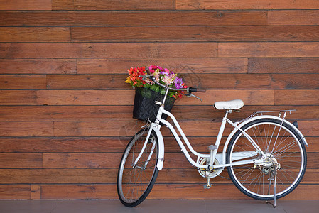 配花的装饰自行车背景图片