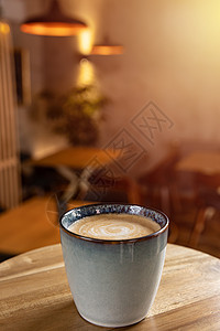 卡布奇诺杯饮料闲暇早餐酒吧拿铁餐厅食堂杯子牛奶香气背景图片