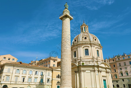 乌尔皮努柱子罗马的高清图片