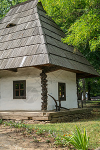 乡村博物馆中的农村住房茅草建筑沙发庭院大厦奢华乡村窗户木头建筑学背景图片