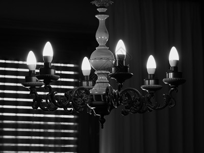 使用LED灯的古老吊灯枝形灯光房子住宅背景图片