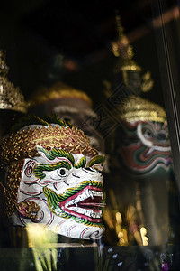 安迪霍尔素材在坎波迪亚展示的传统的拉卡孔克霍尔赫马尔舞蹈面具舞蹈家艺术舞蹈手工文化高棉语遗产宝塔背景