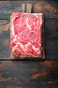 食用牛排 大理石牛肉肉 在黑木背景上 顶层风景牛扒木质深色奶牛文字空间腰部桌子背景图片