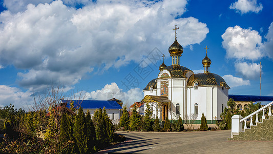 教区教堂乌克兰Marinovka村神圣保护修道院教堂教会建筑男性安眠晴天教区大教堂旅行宗教背景