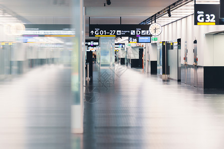 扫码入内维也纳国际机场的空厅 请勿入内强光风格金属乘客走廊地面装饰民众联盟运输背景