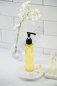 浴室洗发水美丽白色的高清图片
