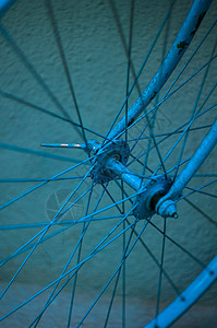 户外旧式自行车详情锻炼车轮金属运输蓝色运动背景图片