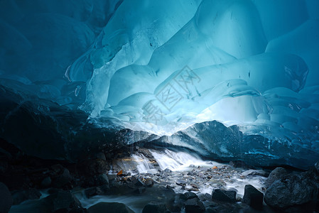 阿拉斯加的冰洞冰川荒野旅行勘探蓝色高清图片