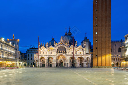 日出时在威尼斯的圣马克广场大教堂历史保健广场居家地标教会日落景观卫生背景
