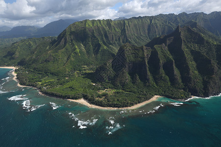 纳帕利Kauai海岸景观悬崖直升机海滩海洋热带风景假期天线旅行绿色背景
